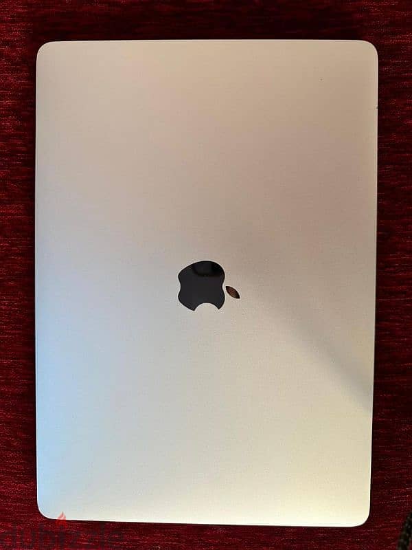 Apple MacBook Pro 2017 0