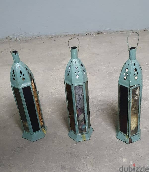 3 pieces used oldies 15$ beyrout ashrafiye  03723895 3