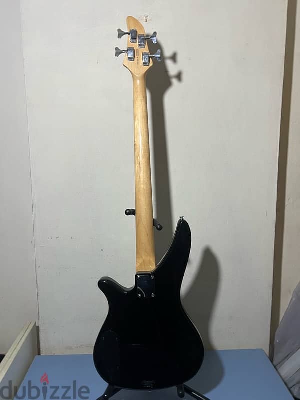 Yamaha bass guitar 6