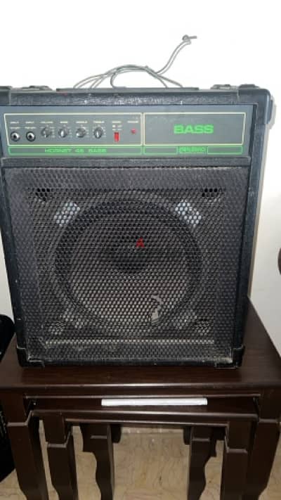 carlsbro bass amp guitar