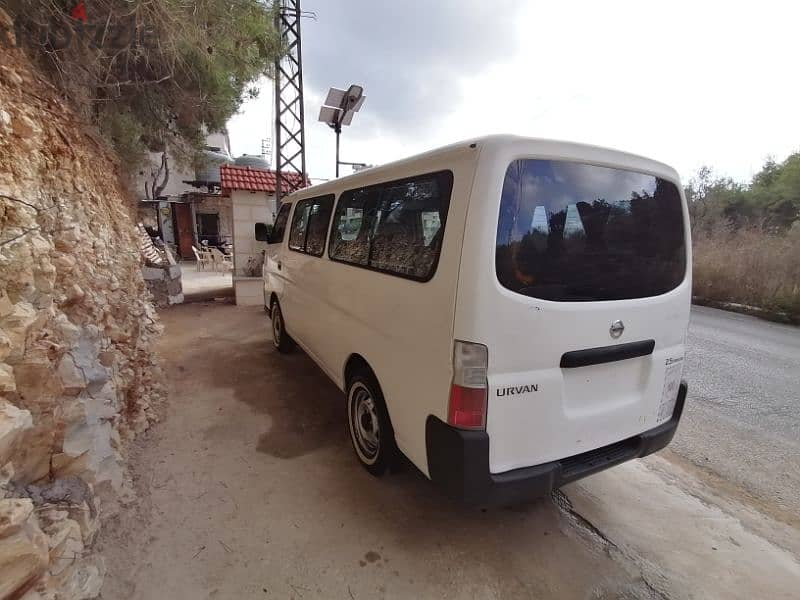 Nissan urvan 2.5 twin cam 4