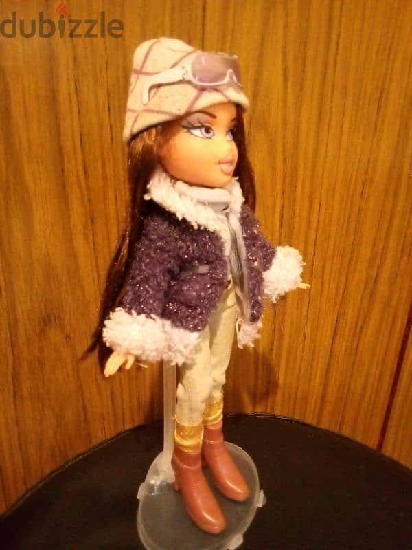 DANA BRATZ WINTER WONDERLAND MGA Great Wearing doll+Boots+Hat+Glasses. 3