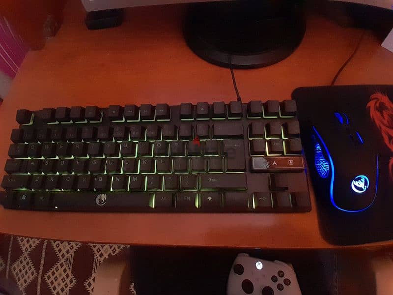 new keyboard and mouse& mouse pad 1