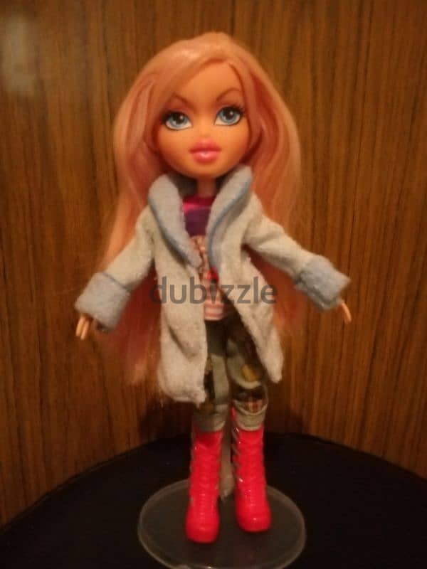 ClOE SELFIE SNAPS BRATZ MGA wearing outfit doll2017+Boots+Slumber Robe 0