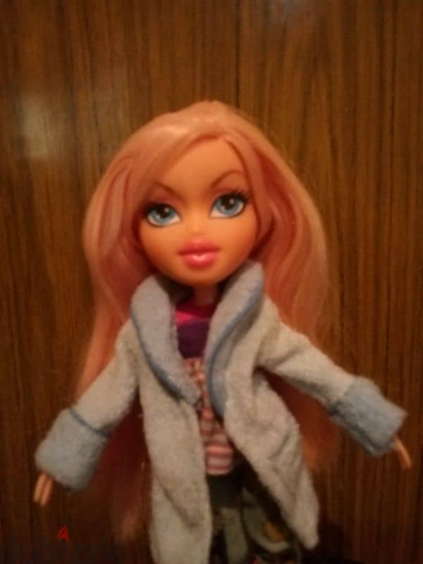 ClOE SELFIE SNAPS BRATZ MGA wearing outfit doll2017+Boots+Slumber Robe 3