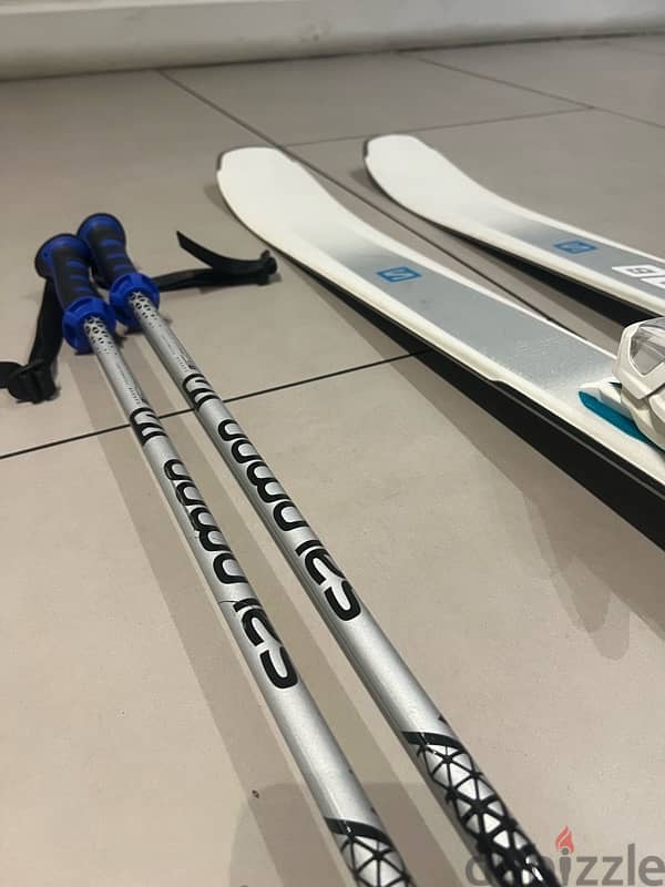 Salomon Ski and poles 1