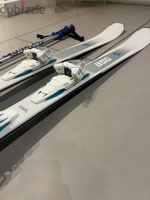 Salomon Ski and poles 3