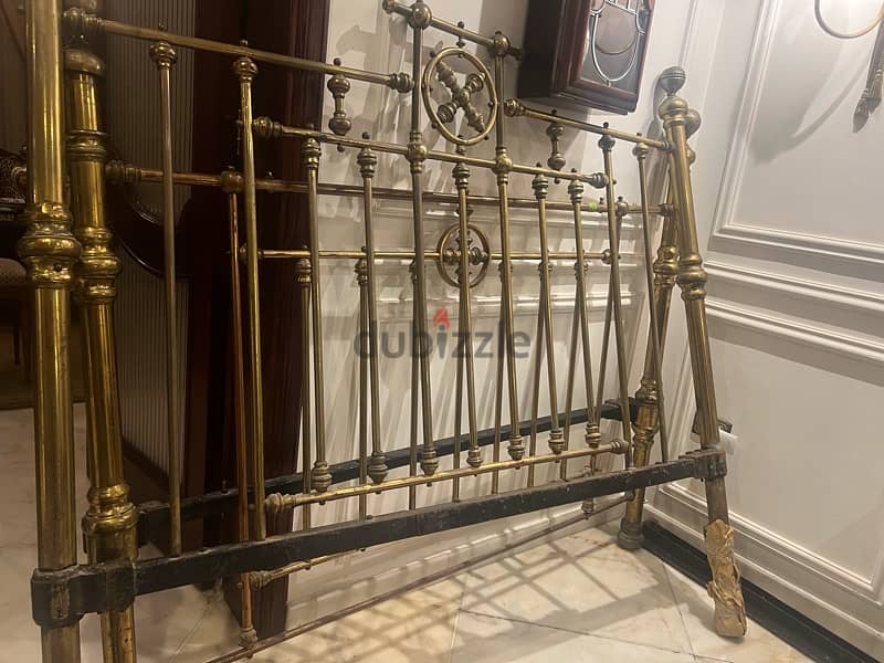 brass bed 0