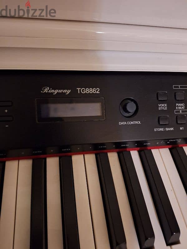 piano Ringway electric 3 pedal like new 2