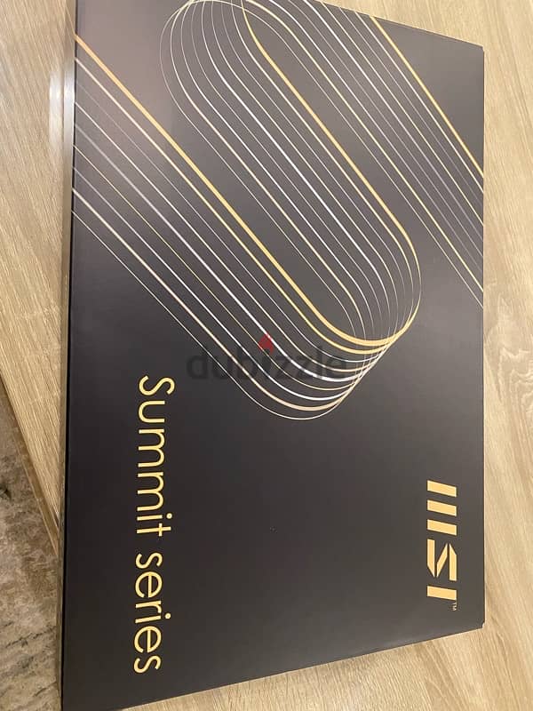 MSI Summit E13 FlipEvo 13.4 Brand new 6