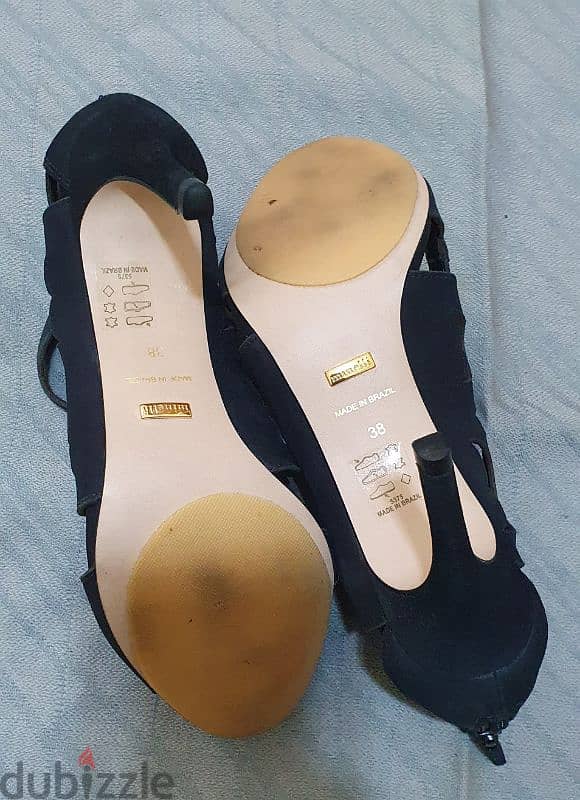 Sandal Used like new 8$ beyrout ashrafiye 03723895 1