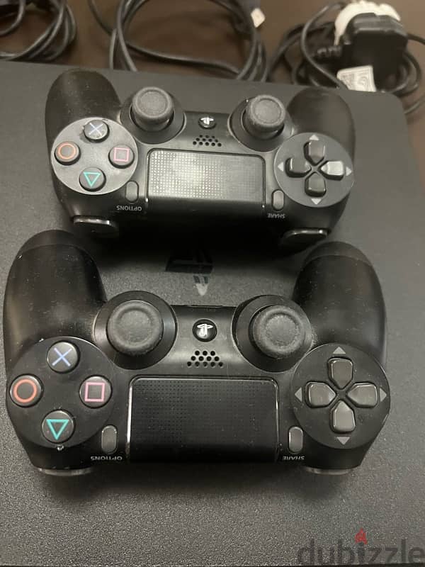 ps4 800 gb with 2 controllers -play station 4 6