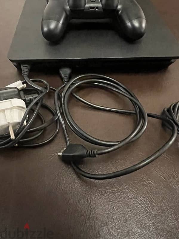 ps4 800 gb with 2 controllers -play station 4 9