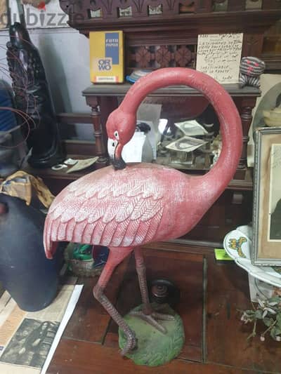 pink flamingo bird yard decor, in excellent condition,