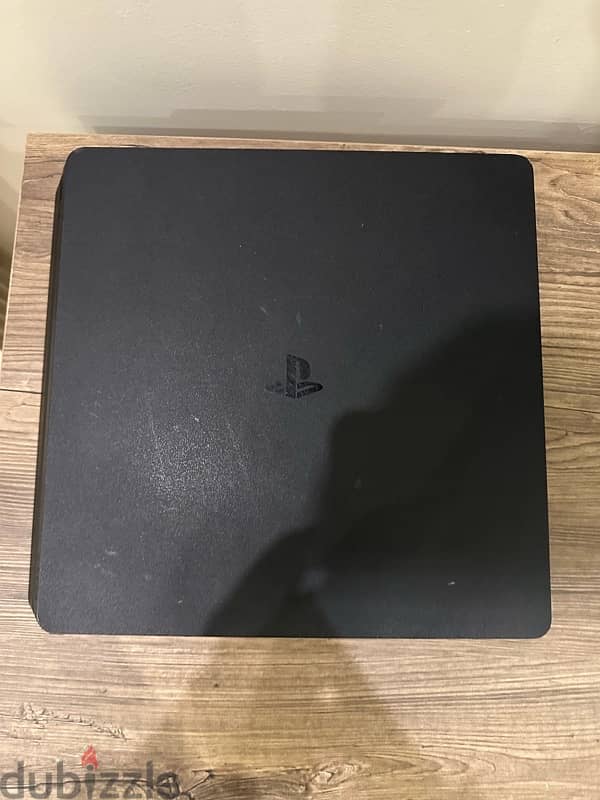 PS4 slim 1