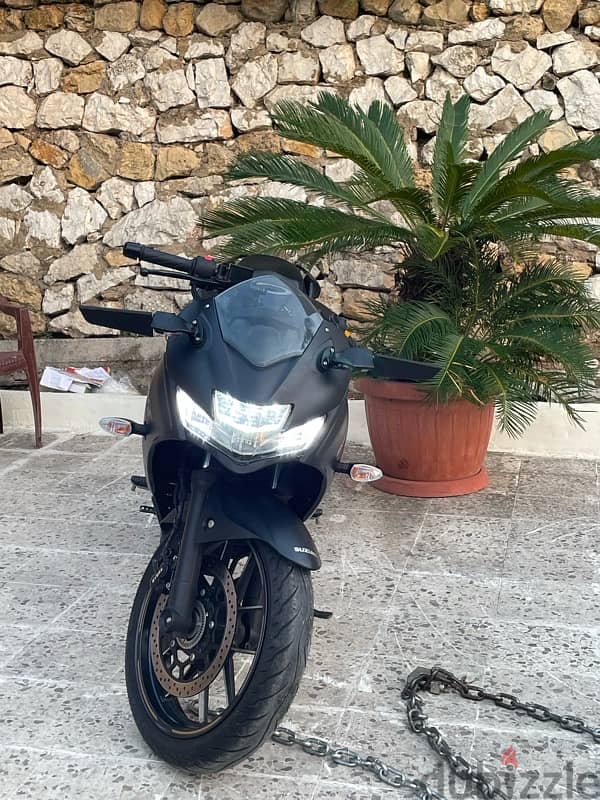 Suzuki Gixxer Sf 2022 Black edition 2