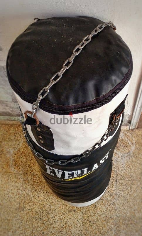 كيس بوكس Boxing Bag بحالة جيدة 1