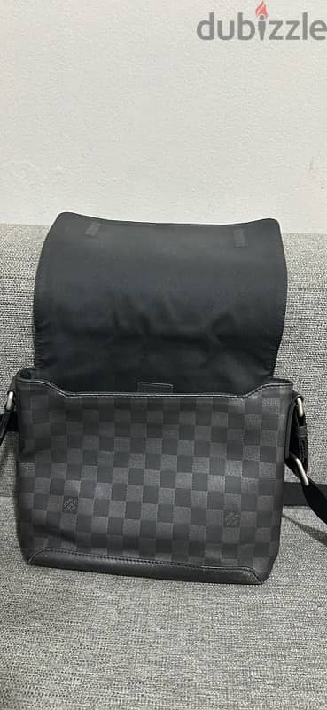 LV LOUIS VUITTON men bag 2