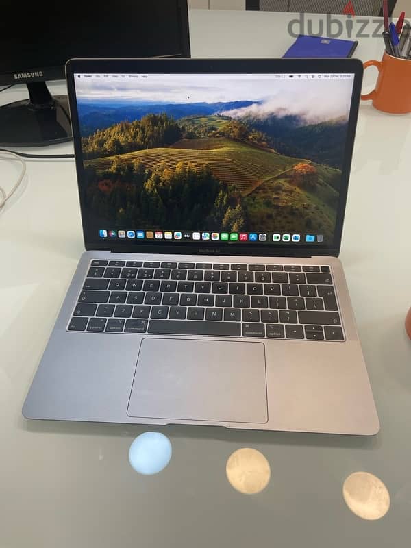 MacBook Air (13-inch, 2019) 0