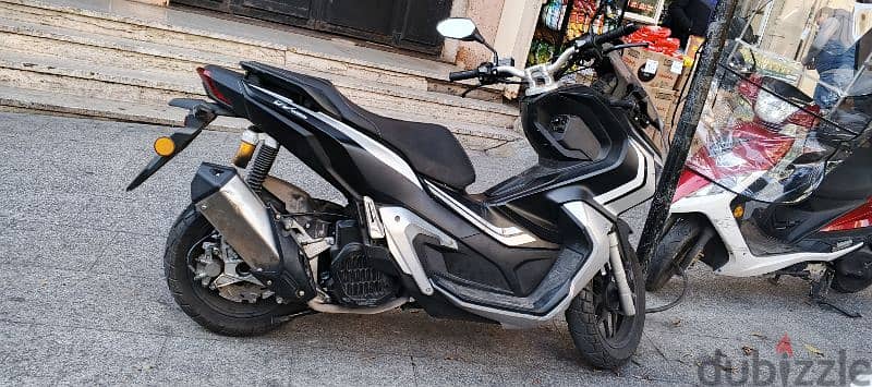 ADV 150 CC 1