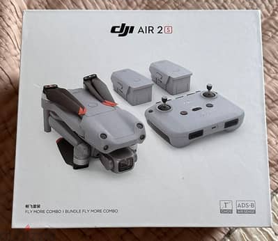 "Zero Flights" DJI Air 2S Fly More Combo