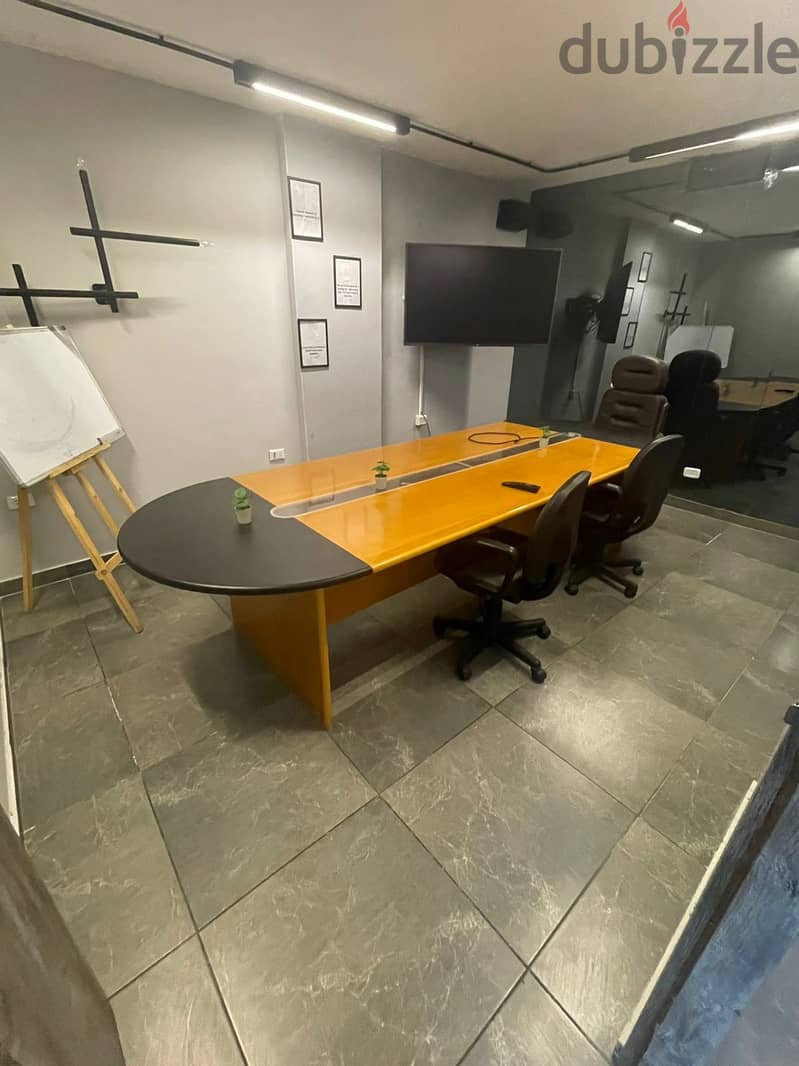 Meeting/Conference Table 0