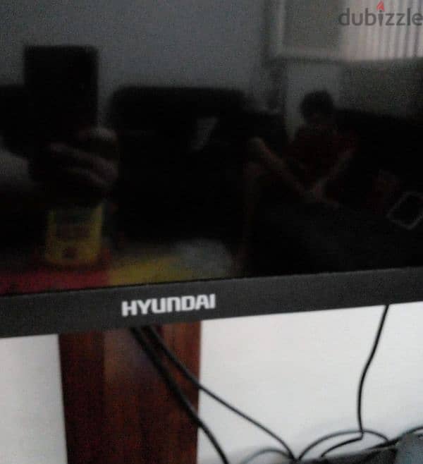 t. v hyundai 1