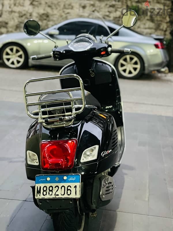 Vespa GTS super Sport 300/ Italian made /2018 3