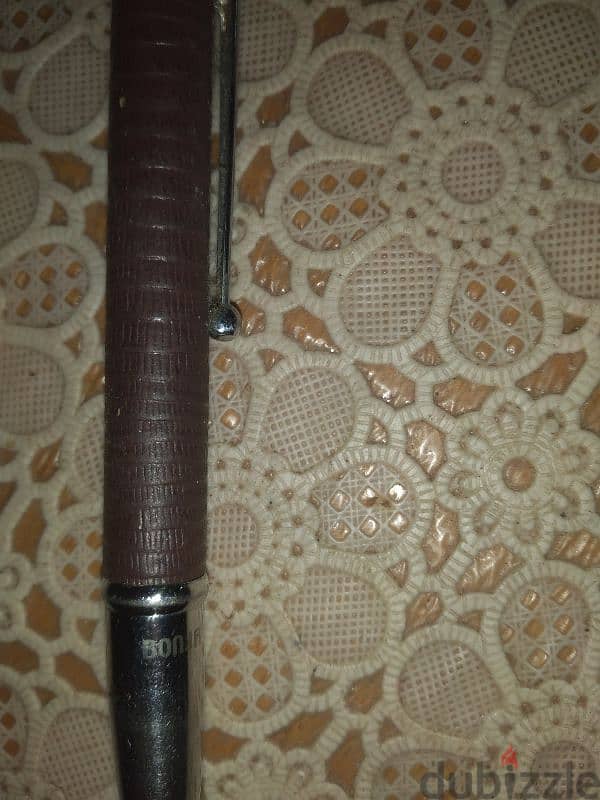 Anthony Bonja Pen used needs refill 4