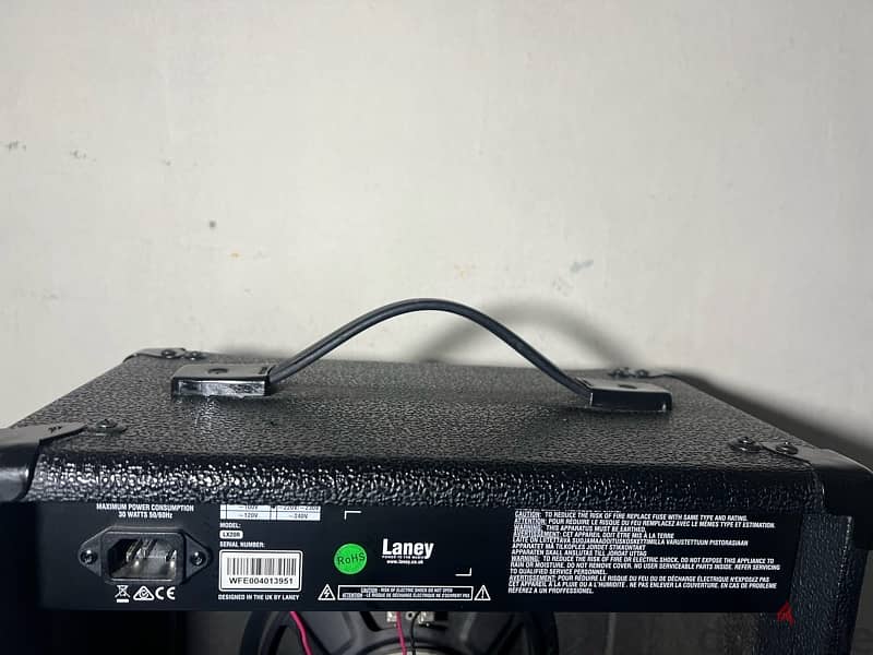 Laney amp guitar 2