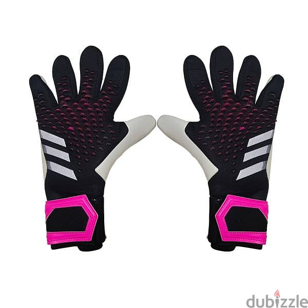 Football gloves original  available all sizes 40% discount 0