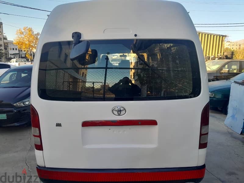 Toyota Hiace 2015 HIGHROOF 2