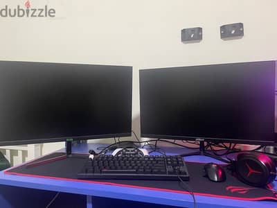 3 monitors