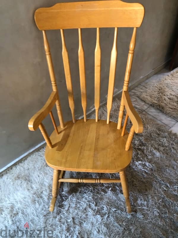 rocking chair in excellent condition . 125$ 1