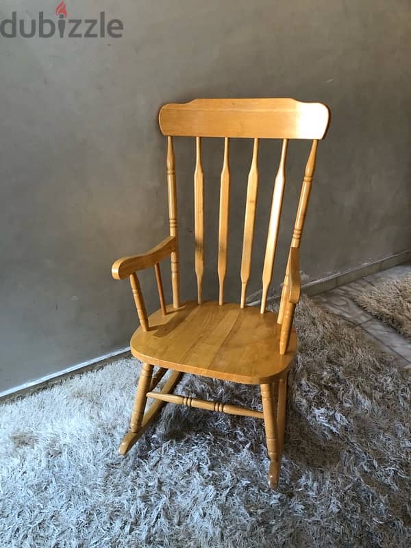 rocking chair in excellent condition . 125$ 2