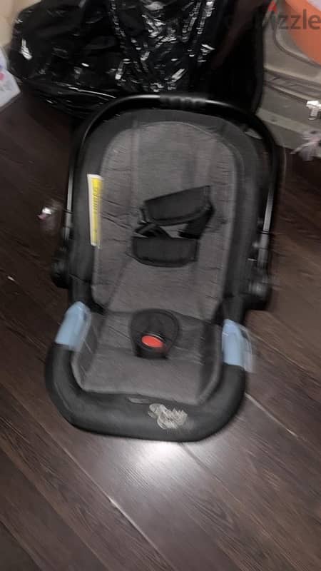 car seat and stroller 1