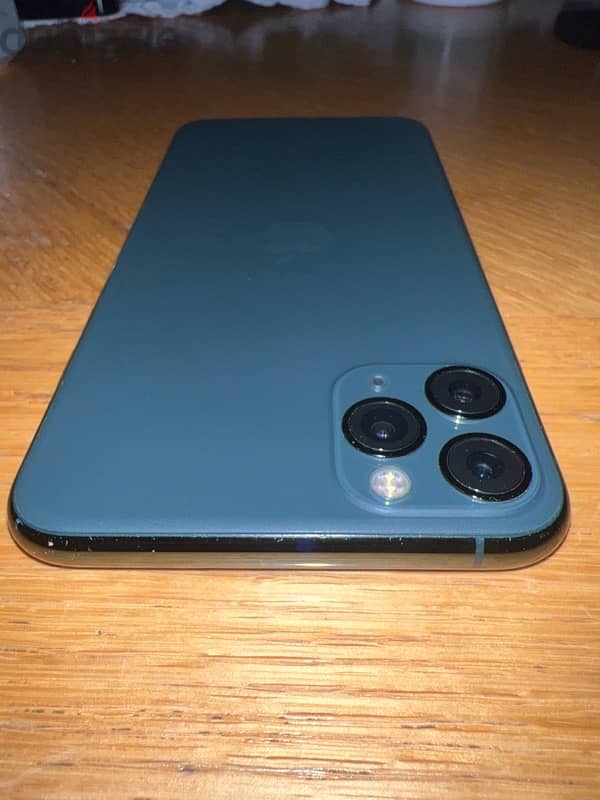 iPhone 11 Pro Max 8