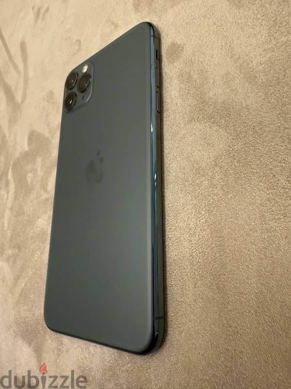 like new iphone 11 pro max midnight green 3