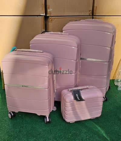 SwissTech Unbreakable set of 3 suitcases 50% off