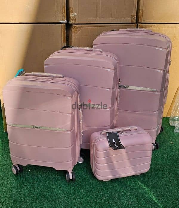 SwissTech Unbreakable set of 3 suitcases 50% off 0