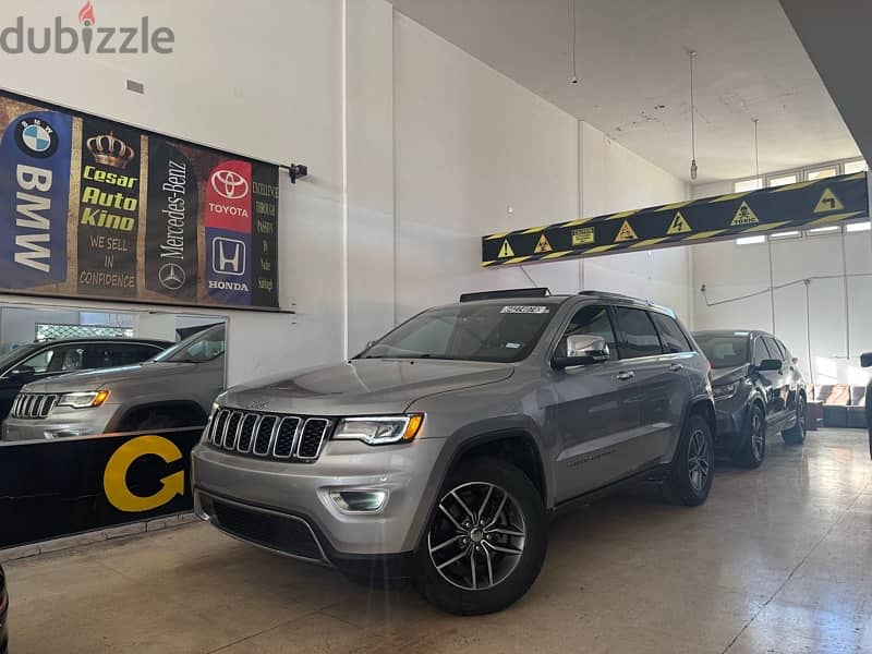 Grand Cherokee 2017 Limited plus, clean carfax ,panoramic, 03/689315 0