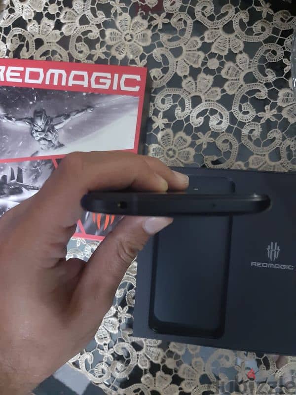 red magic 5s  gaming used like new 4