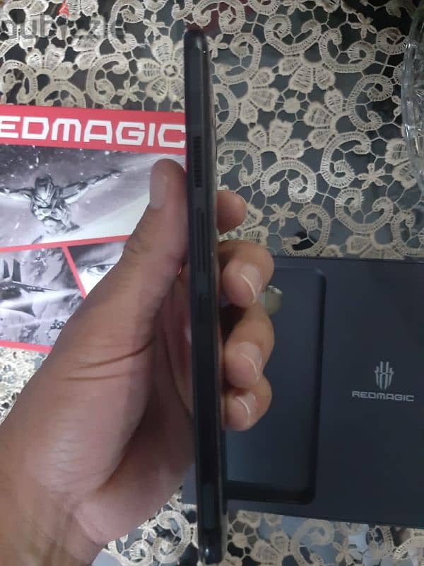 red magic 5s  gaming used like new 8