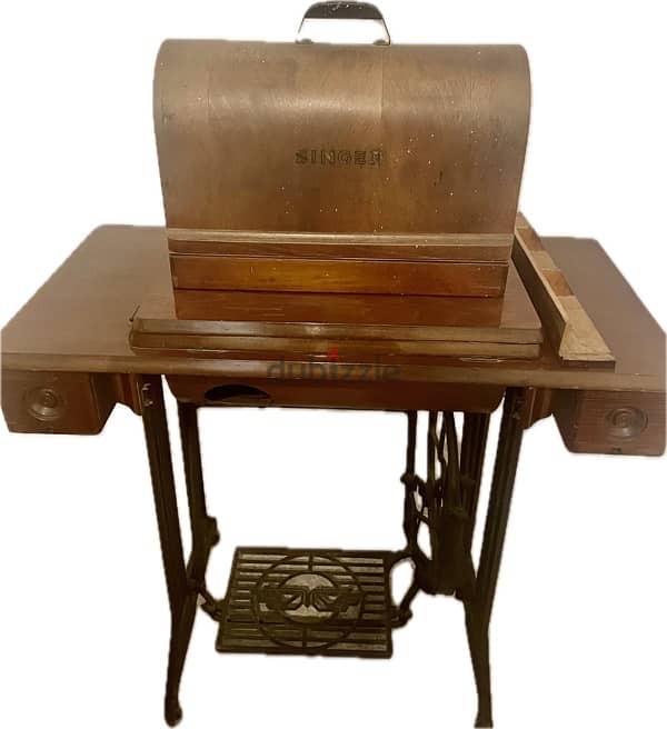 Antique Singer 128b Sewing machine with table 2