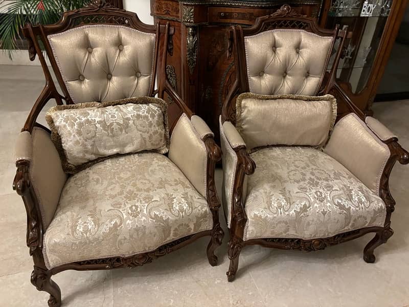 Living Room Set - 4 Armchairs & 3-Seater Sofa in Good Condition 3