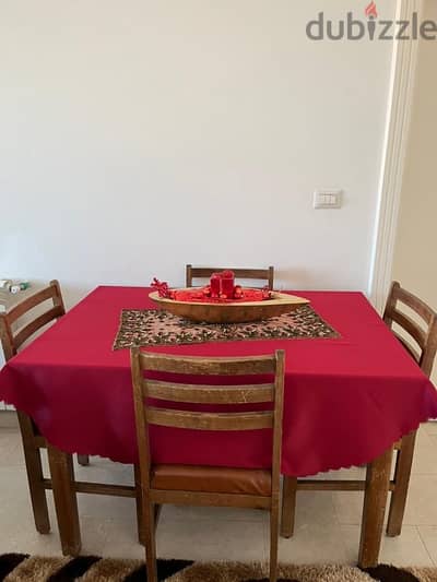 beautiful dining room table with 4 chairs + double bed