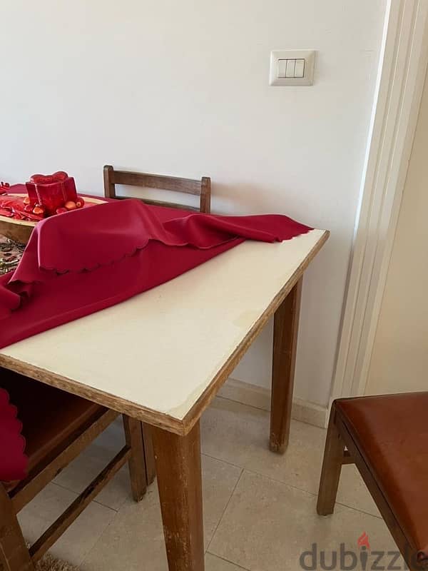 beautiful dining room table with 4 chairs + double bed 3