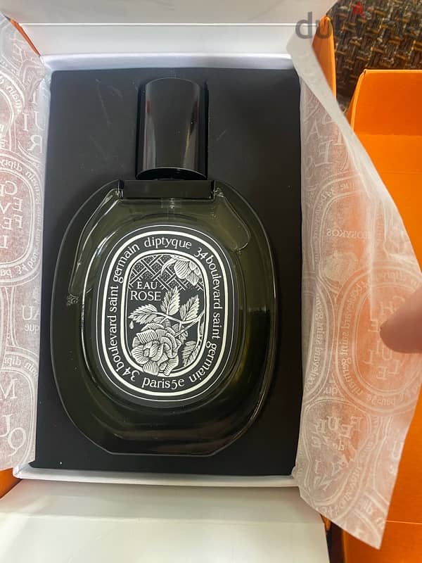 Luxury Perfumes Diptyque and miss dior 7