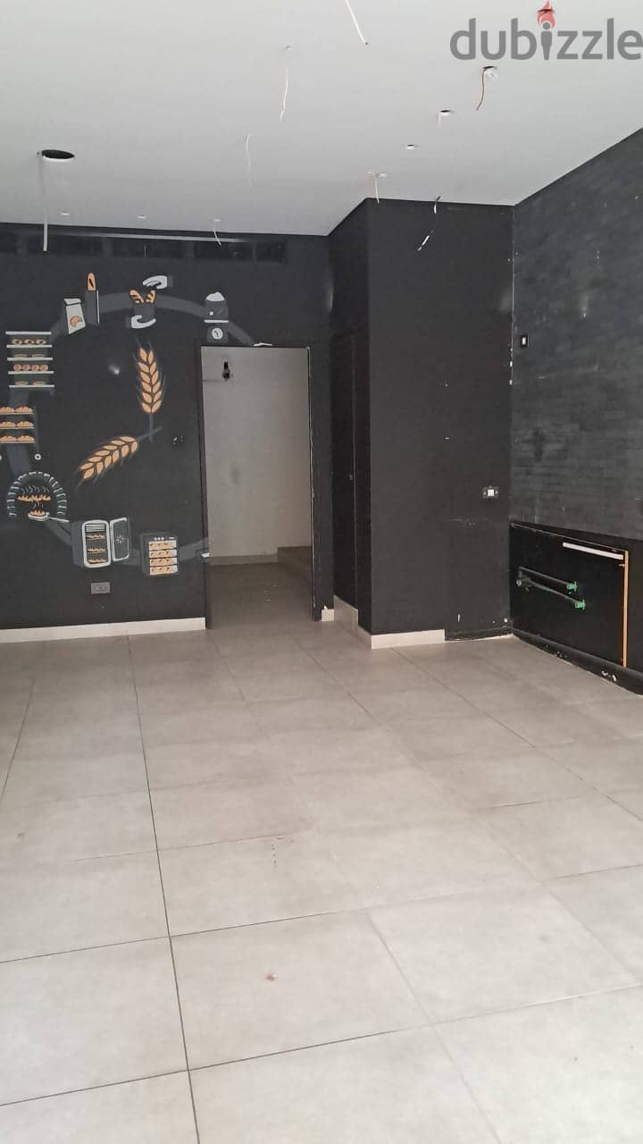 Shop for rent in Badaro محل للإيجار في بدارو 0