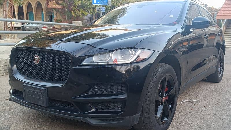 Jaguar F-Pace 2017 black/black 0